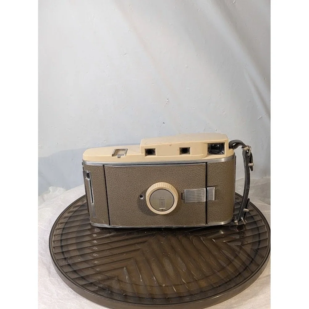 Vintage Polaroid Land Camera Model 800 Folding Instant Camera Tan Brown‎ Retro